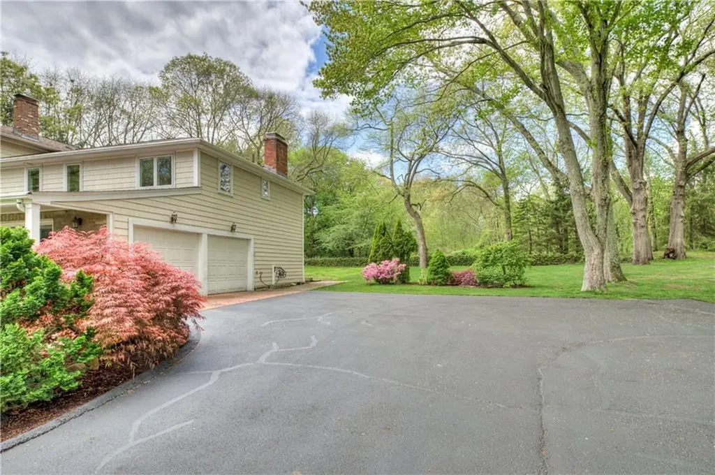 23 Pine Top Road Barrington RI 02806