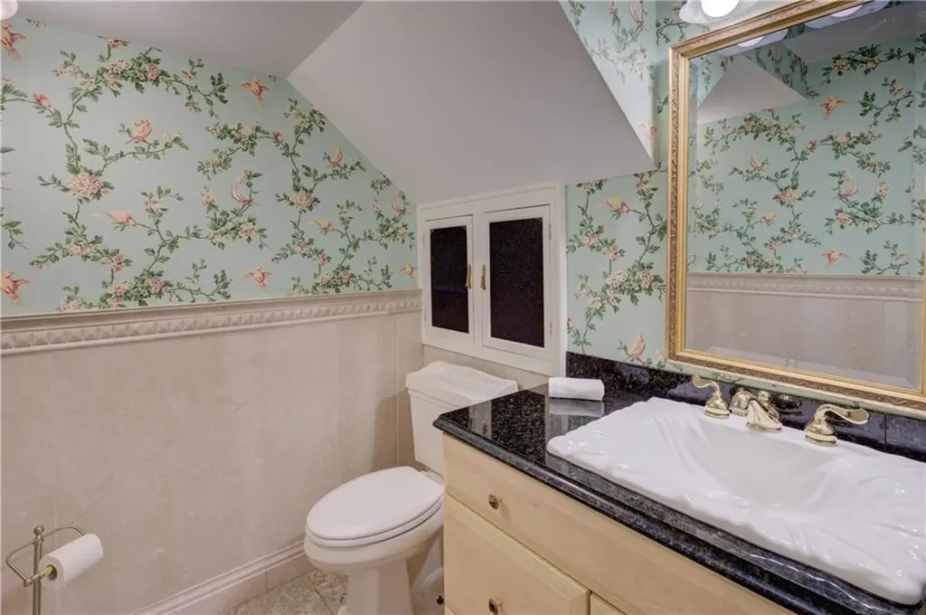23 Pine Top Road Barrington RI 02806