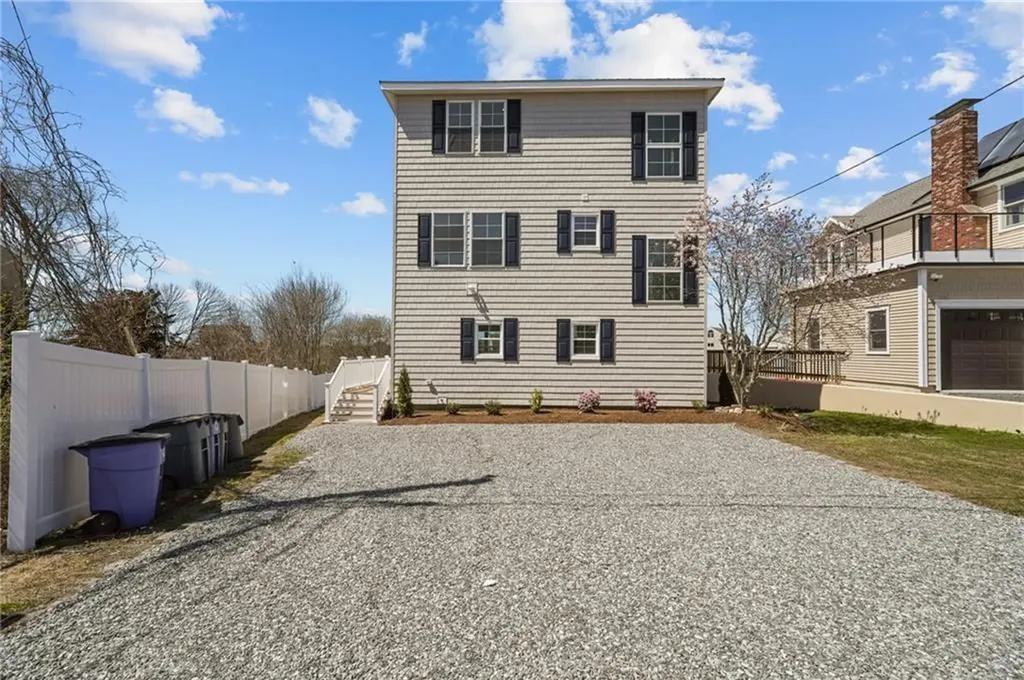 103 Saltaire Avenue Narragansett RI 02882