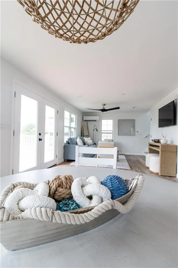103 Saltaire Avenue Narragansett RI 02882