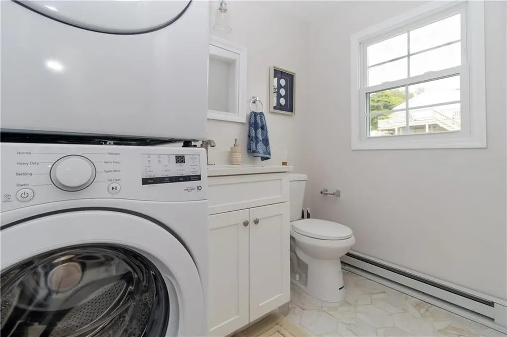 103 Saltaire Avenue Narragansett RI 02882