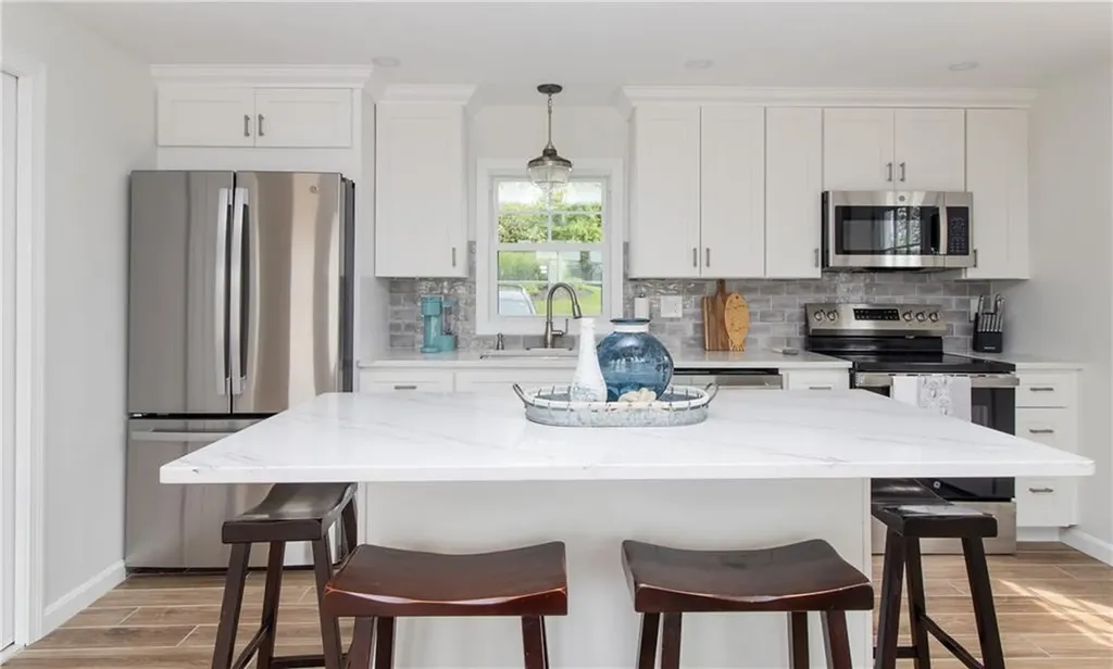 103 Saltaire Avenue Narragansett RI 02882