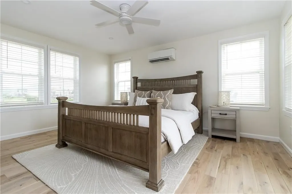 103 Saltaire Avenue Narragansett RI 02882