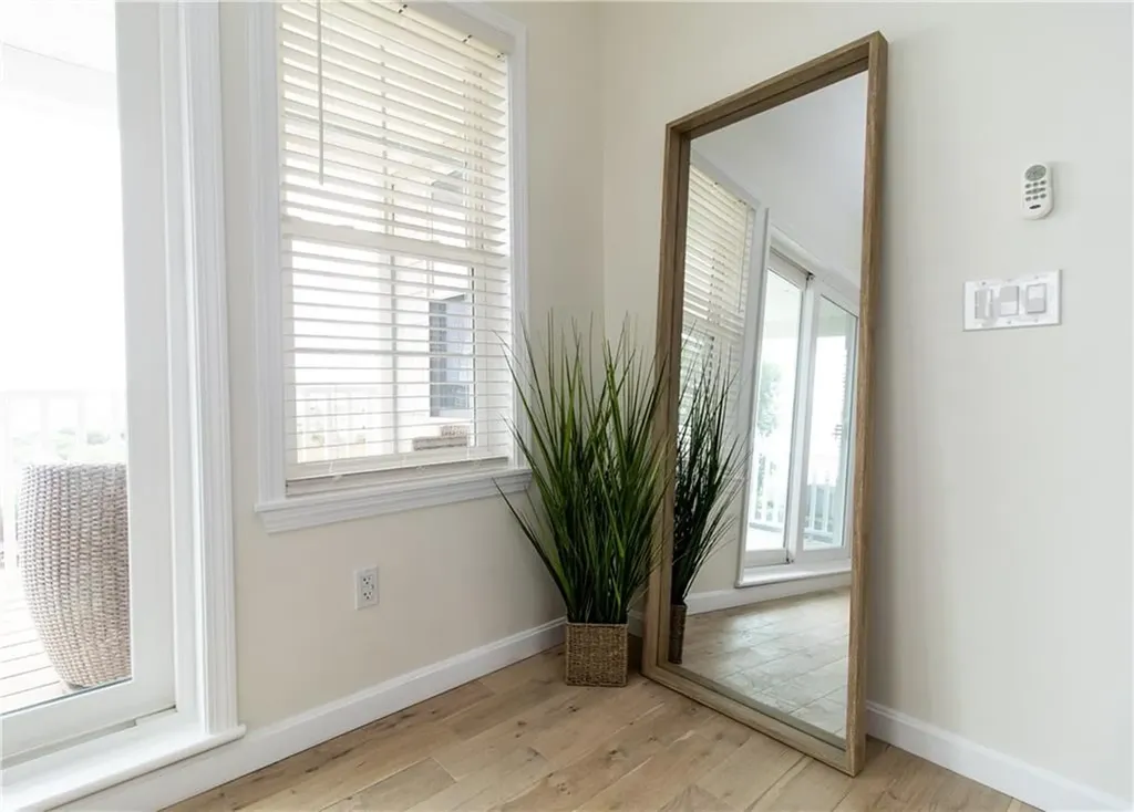 103 Saltaire Avenue Narragansett RI 02882
