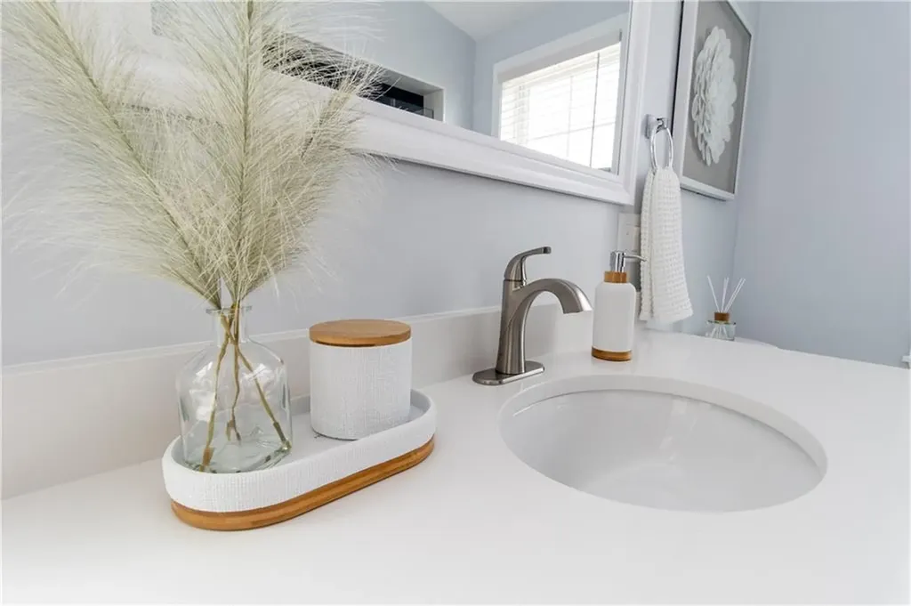 103 Saltaire Avenue Narragansett RI 02882
