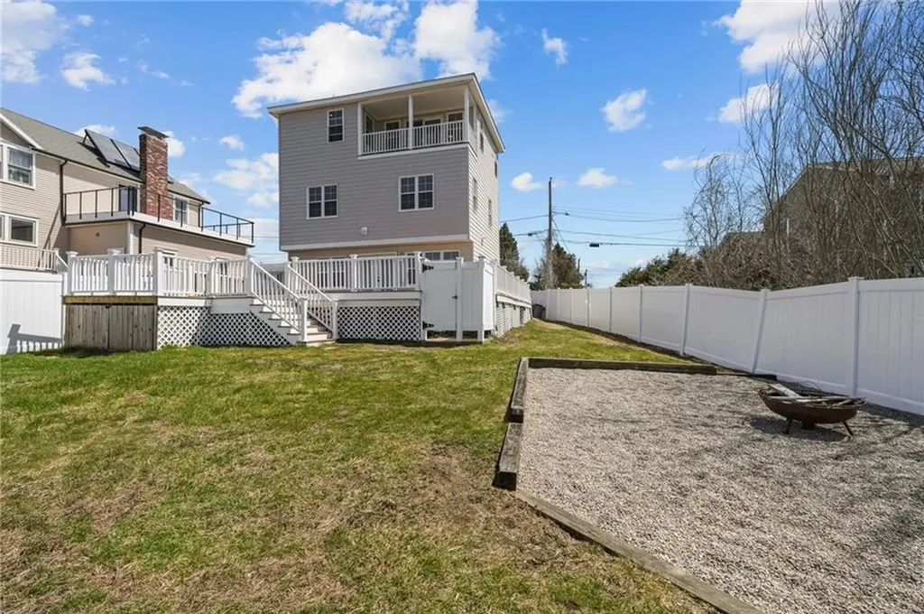 103 Saltaire Avenue Narragansett RI 02882