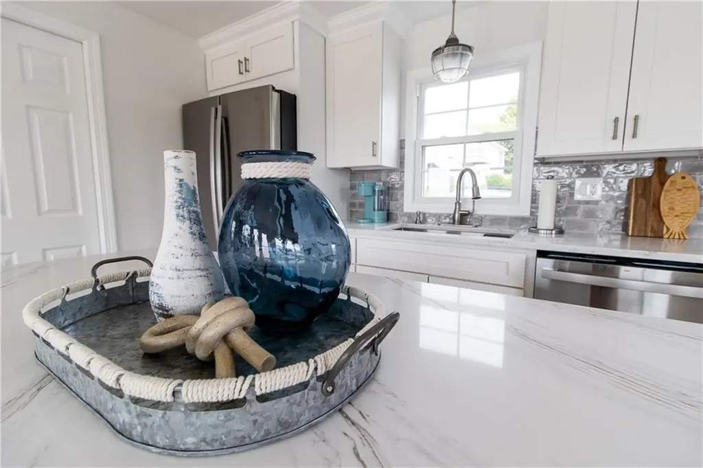 103 Saltaire Avenue Narragansett RI 02882