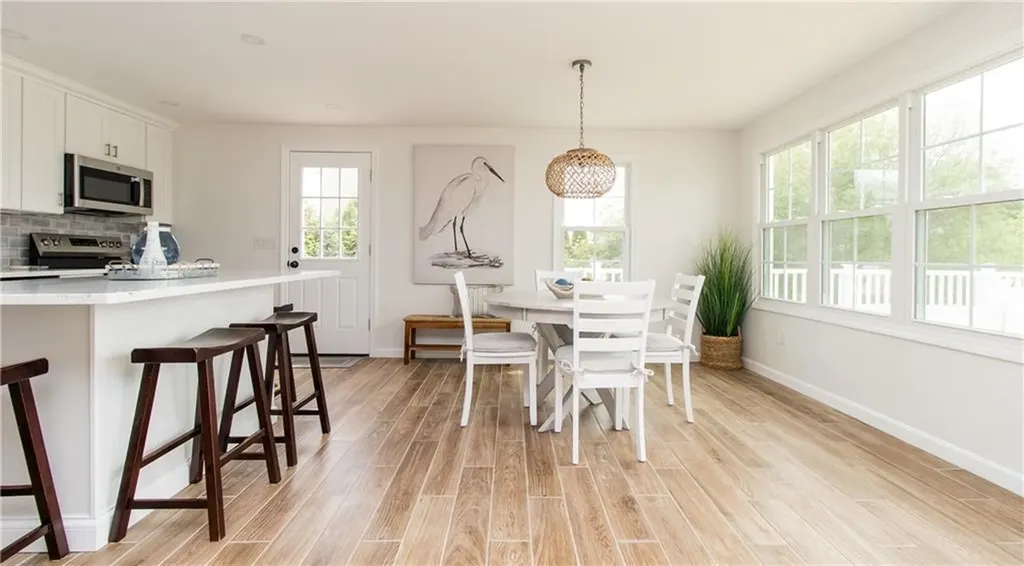 103 Saltaire Avenue Narragansett RI 02882