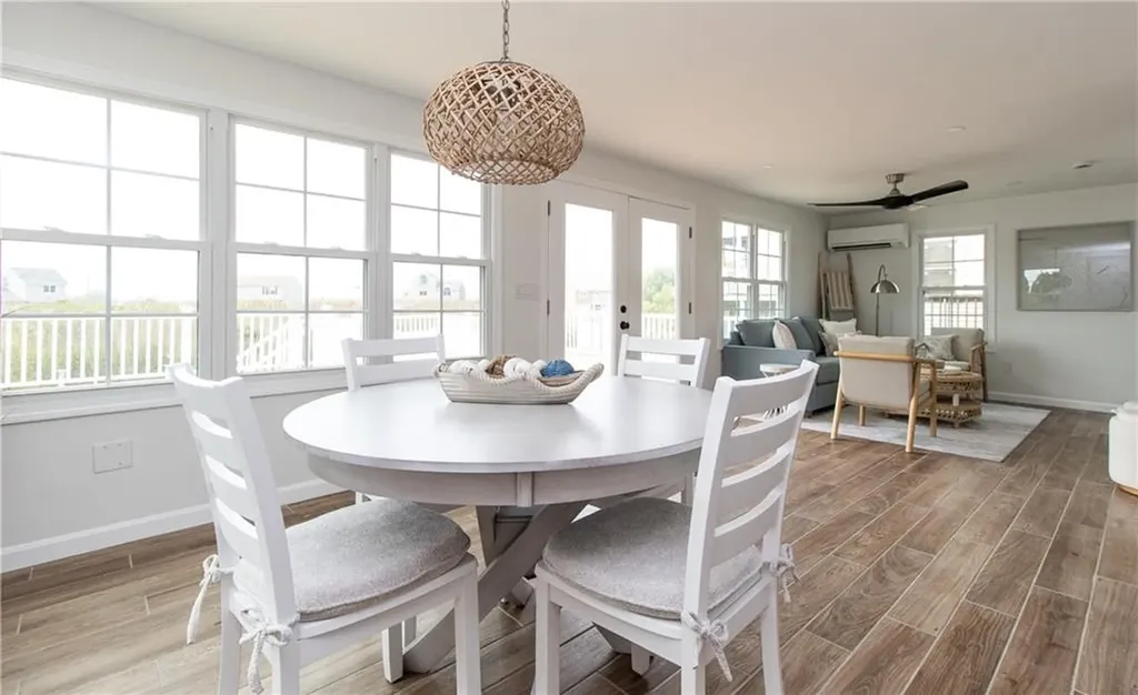 103 Saltaire Avenue Narragansett RI 02882