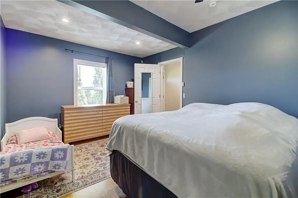 73 Fessenden Street Warwick RI 02886