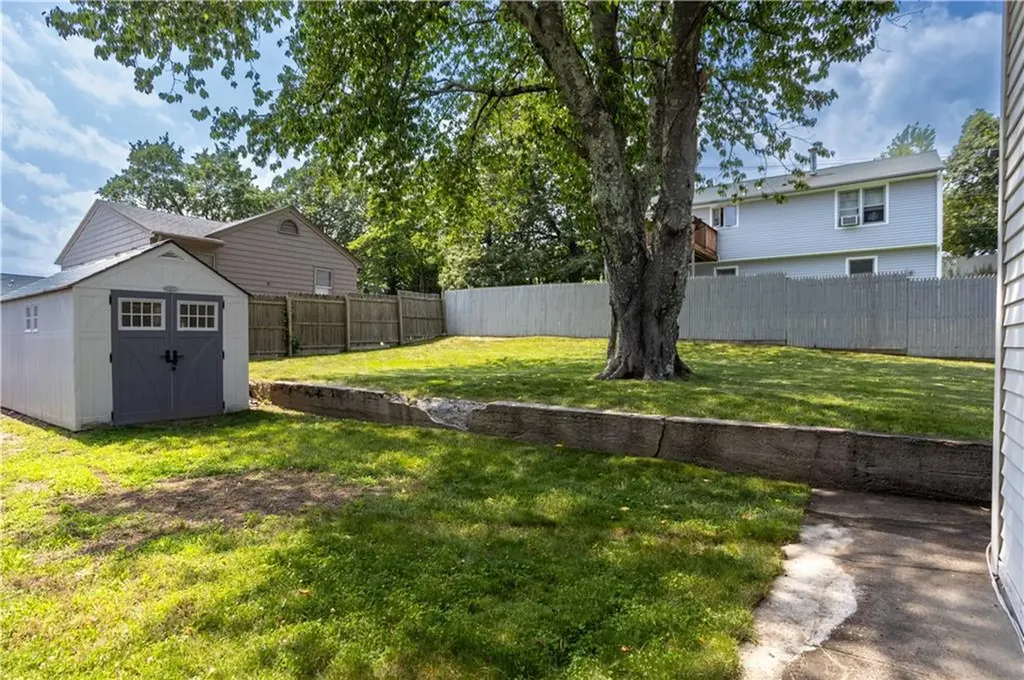 73 Fessenden Street Warwick RI 02886