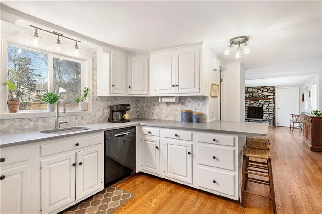 32 Tanglewood Trail Narragansett RI 02882