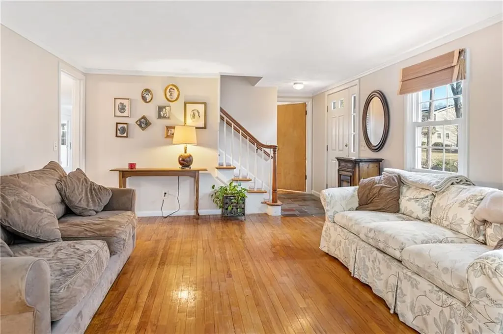 32 Tanglewood Trail Narragansett RI 02882