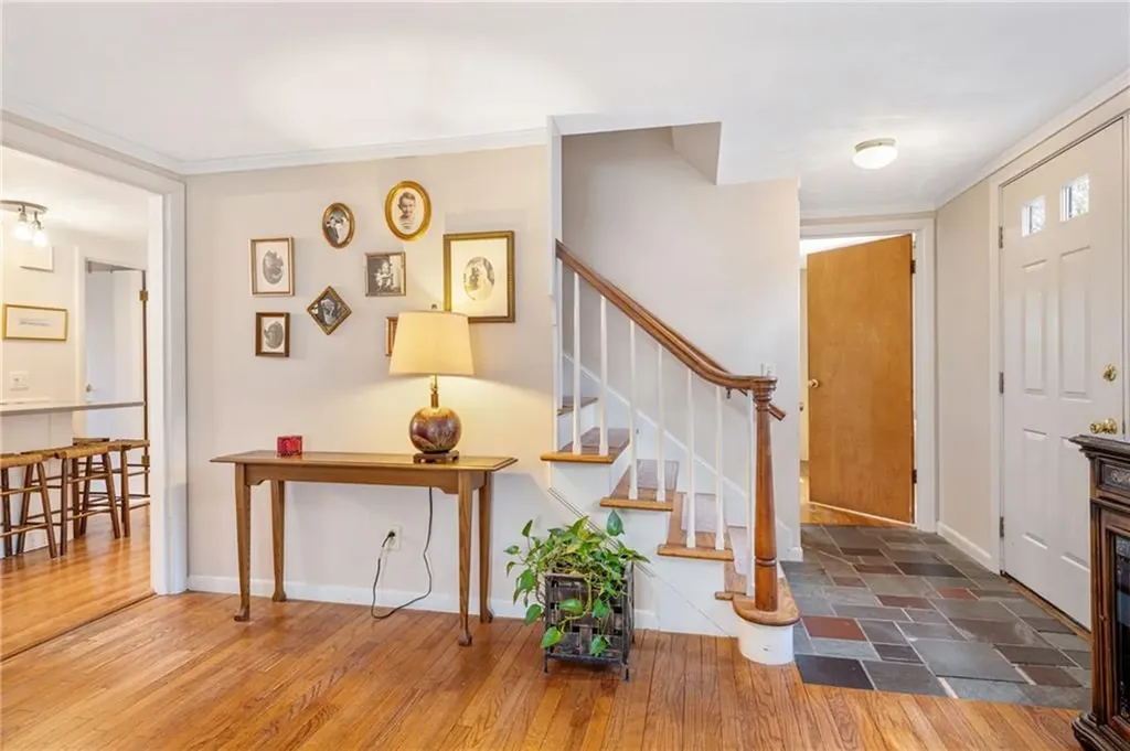 32 Tanglewood Trail Narragansett RI 02882