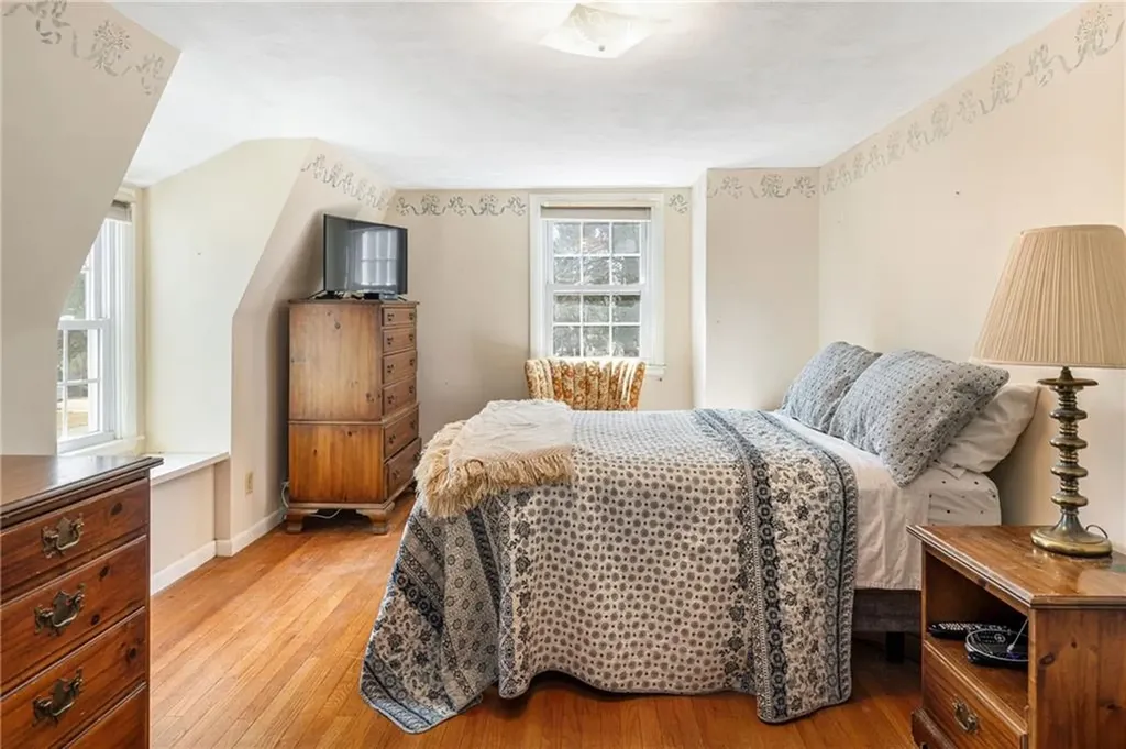 32 Tanglewood Trail Narragansett RI 02882