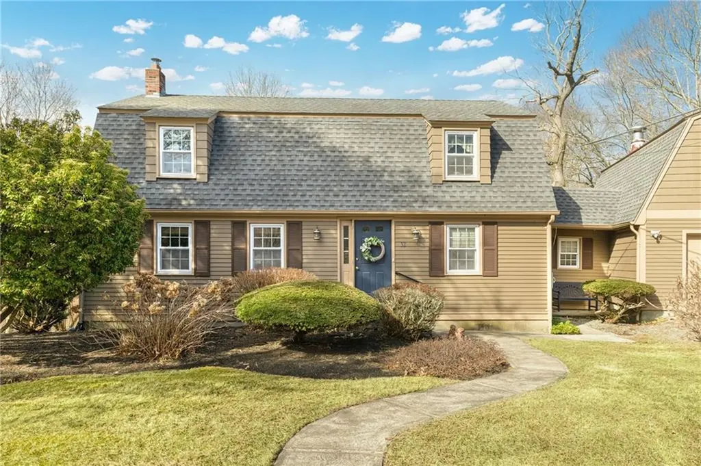 32 Tanglewood Trail Narragansett RI 02882