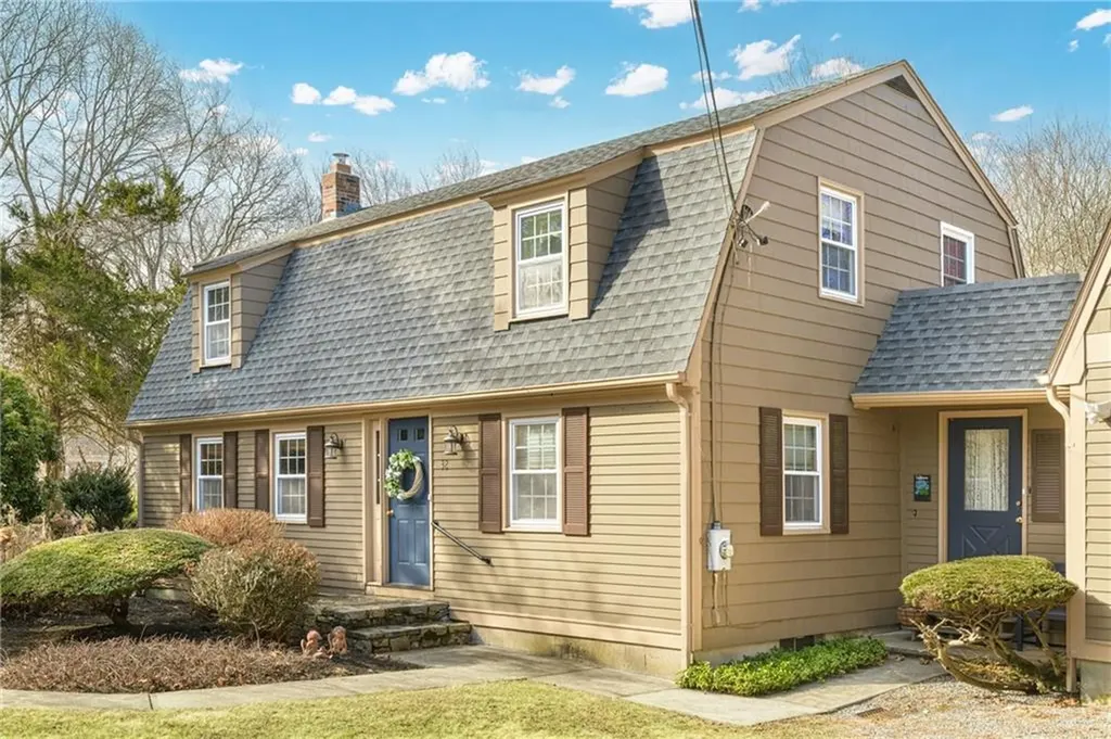 32 Tanglewood Trail Narragansett RI 02882