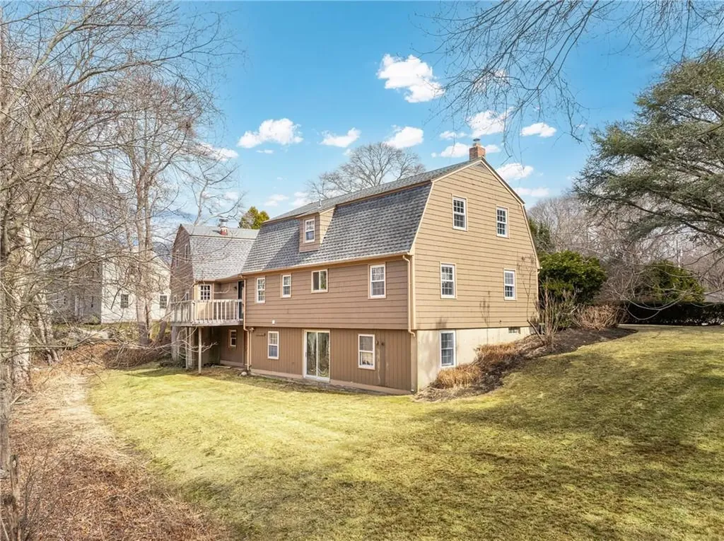 32 Tanglewood Trail Narragansett RI 02882