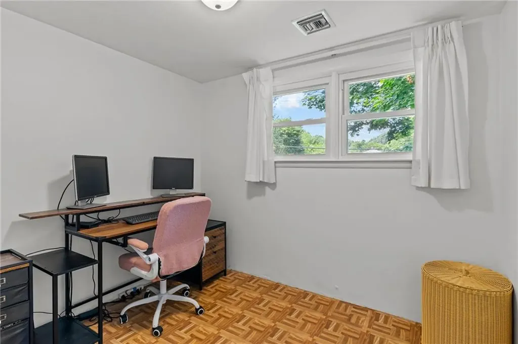 190 White Avenue Warwick RI 02889
