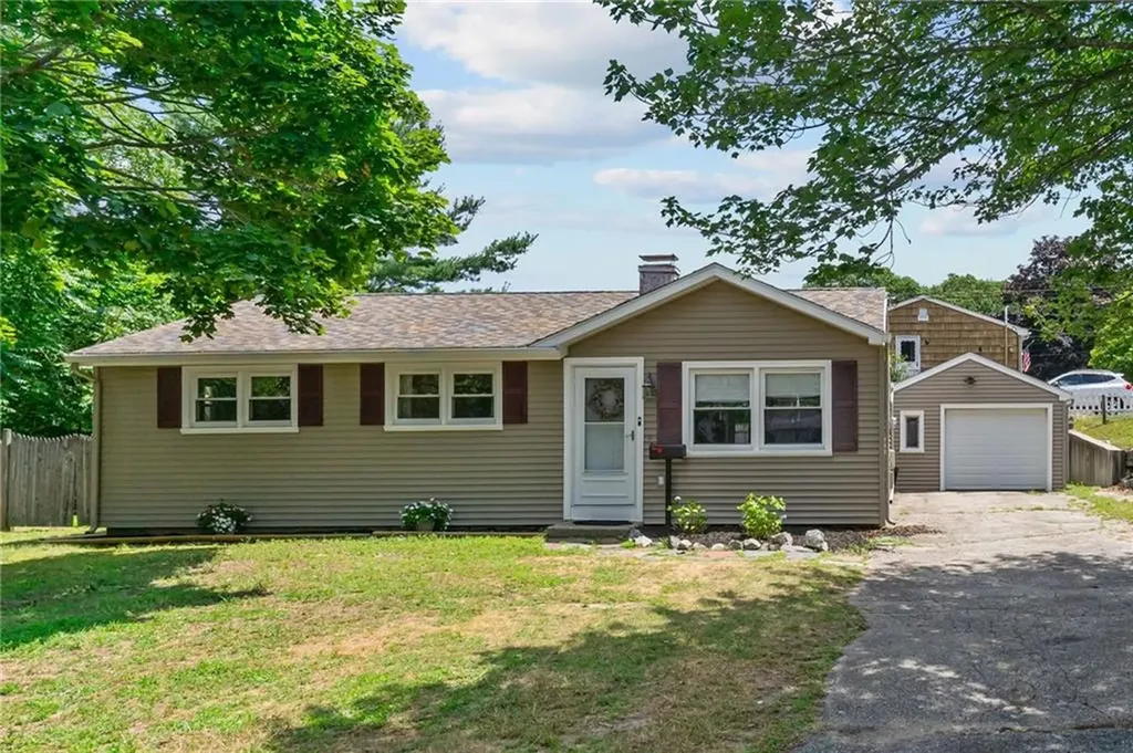 190 White Avenue Warwick RI 02889