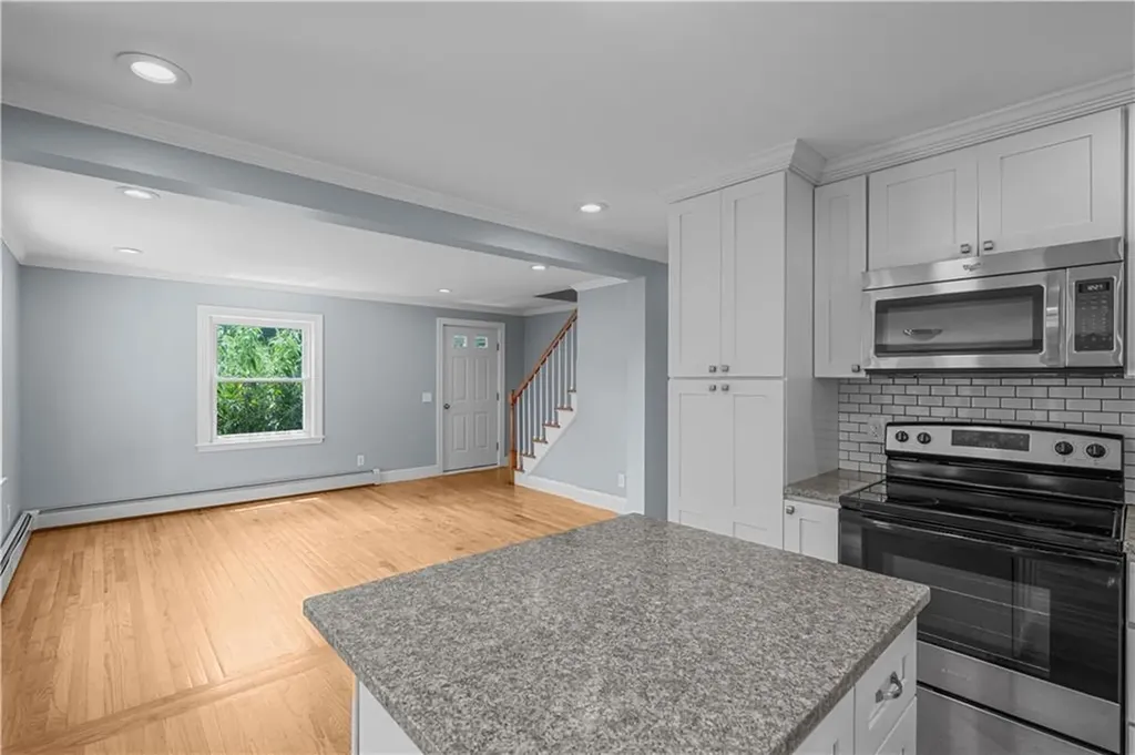 14 Gladding Street Bristol RI 02809
