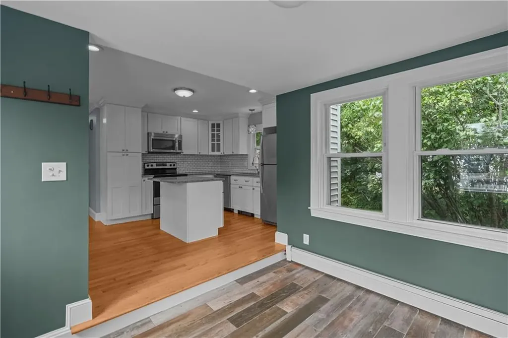 14 Gladding Street Bristol RI 02809