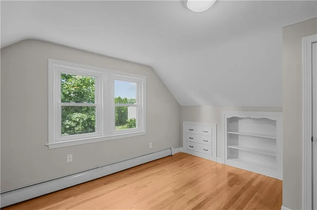 14 Gladding Street Bristol RI 02809