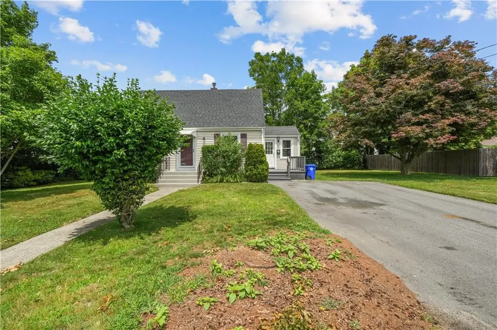 14 Gladding Street Bristol RI 02809