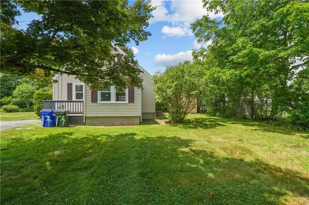 14 Gladding Street Bristol RI 02809