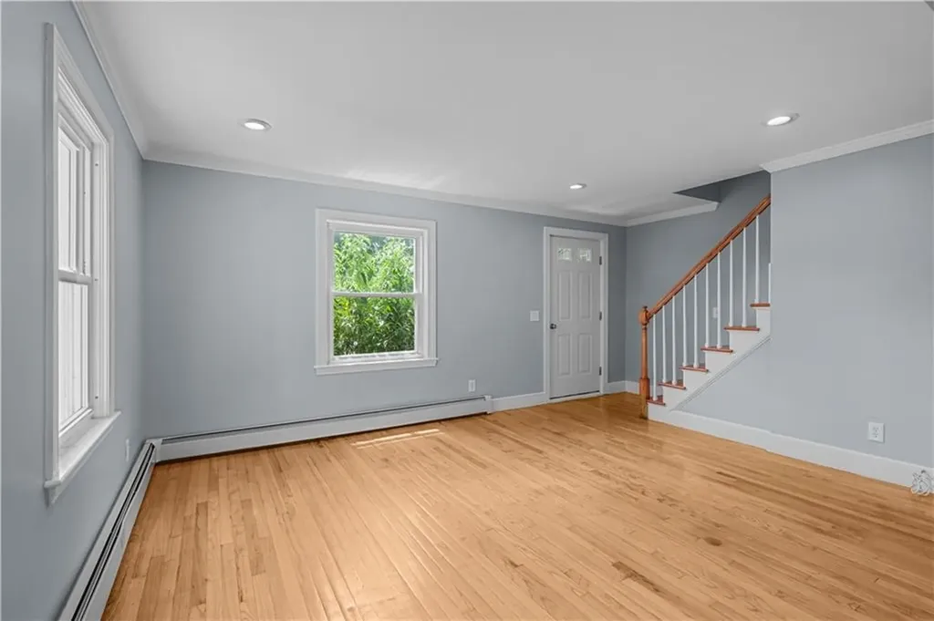 14 Gladding Street Bristol RI 02809