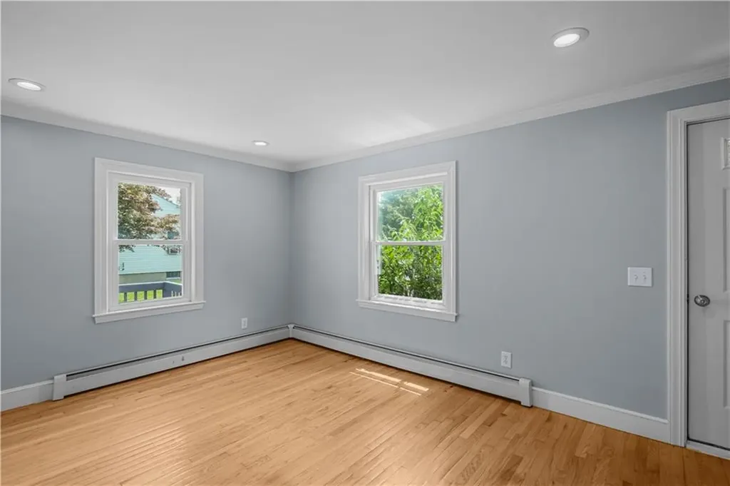 14 Gladding Street Bristol RI 02809