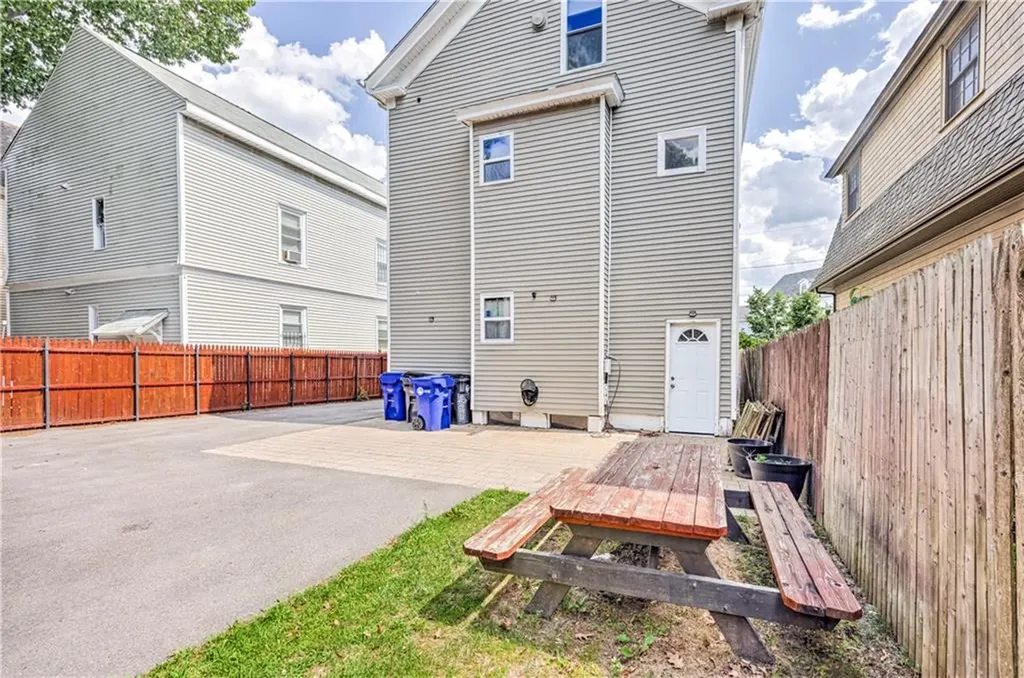 15 Wendell Street Providence RI 02909