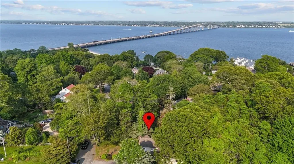 105 North Road North Kingstown RI 02874