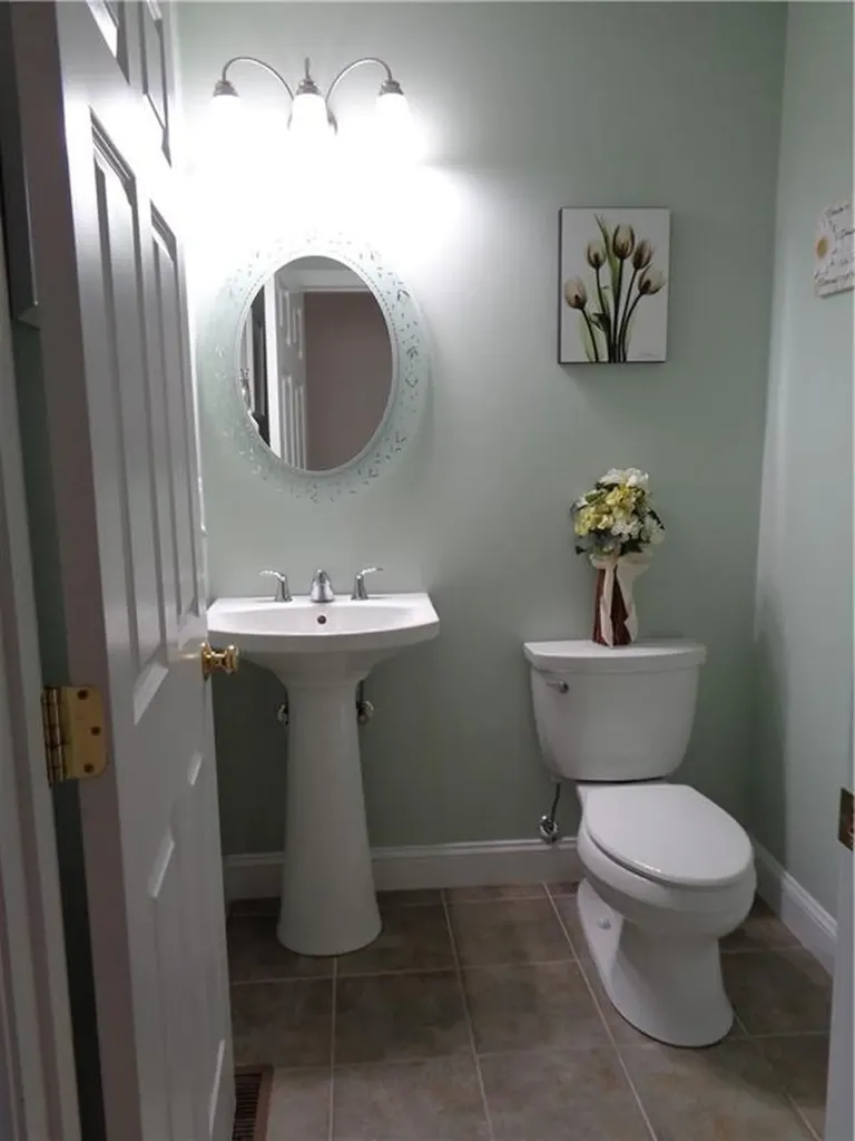 128 West Road Cumberland RI 02864