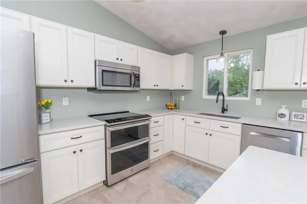 36 Wadsworth Street Warwick RI 02889