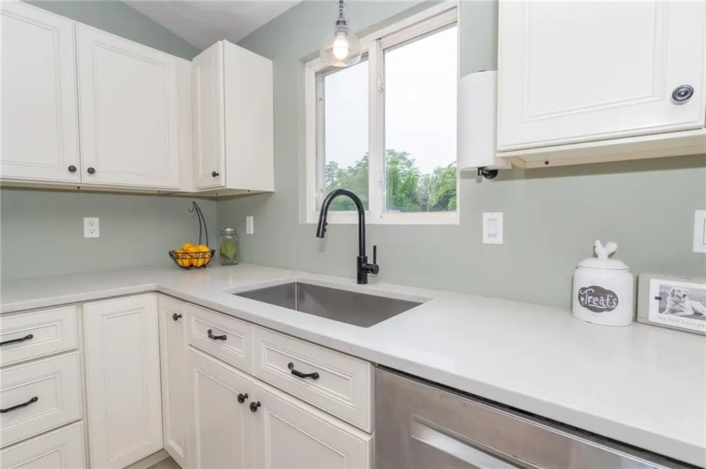36 Wadsworth Street Warwick RI 02889
