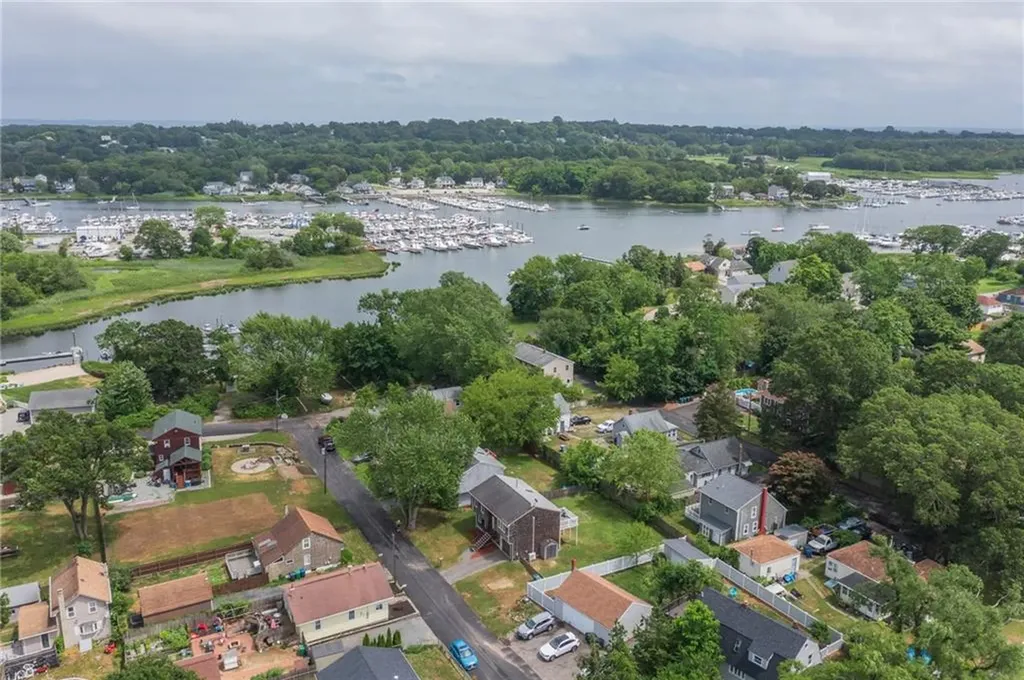 36 Wadsworth Street Warwick RI 02889