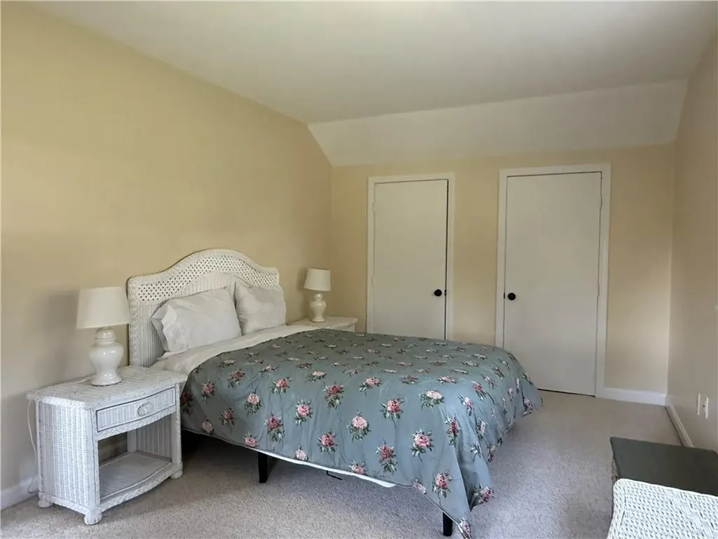 157 Briarwood Avenue Middletown RI 02842
