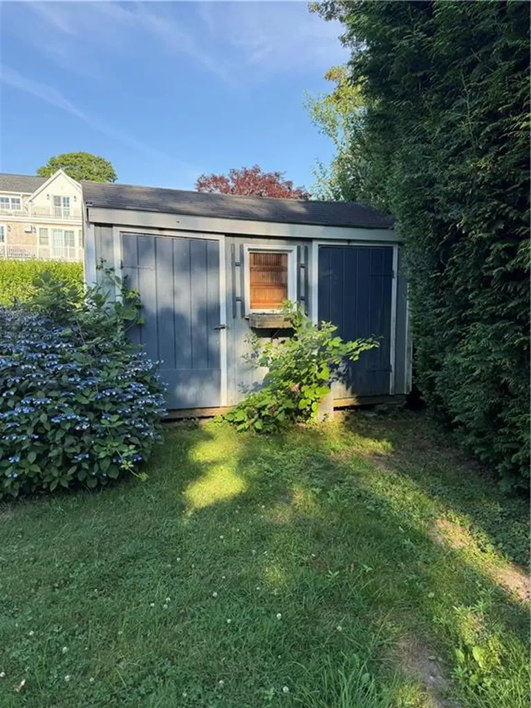 157 Briarwood Avenue Middletown RI 02842