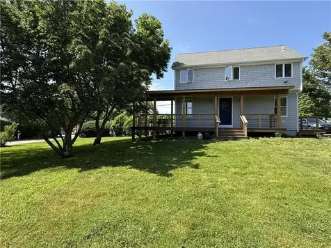 157 Briarwood Avenue Middletown RI 02842