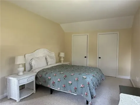 157 Briarwood Avenue Middletown RI 02842
