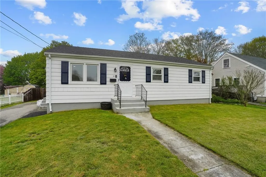 19 N Beacon Terrace Middletown RI 02842