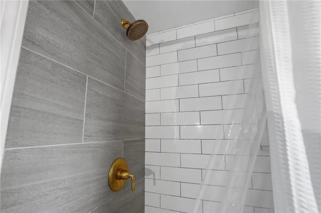 19 N Beacon Terrace Middletown RI 02842