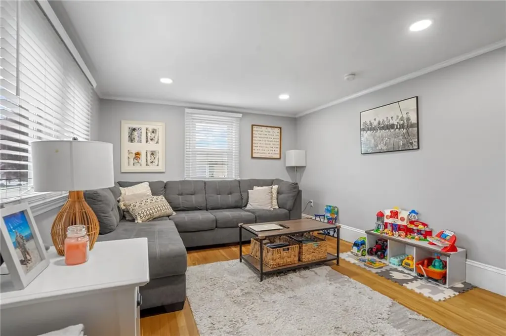 19 N Beacon Terrace Middletown RI 02842