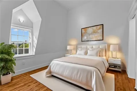 18 State Street Bristol RI 02809