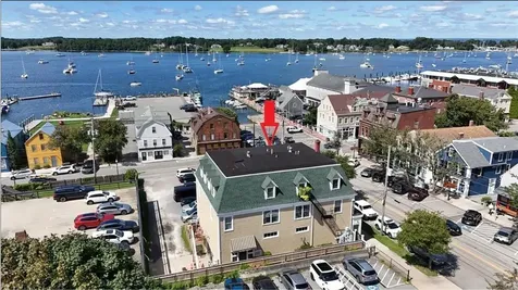 18 State Street Bristol RI 02809