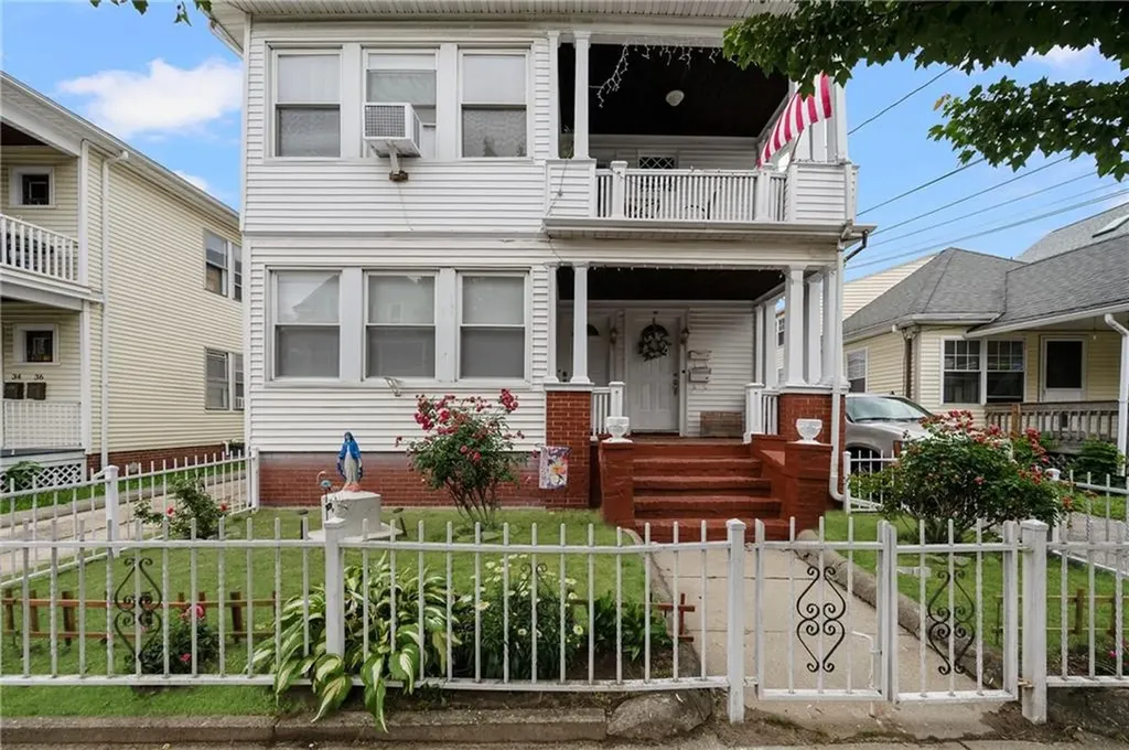 38 40 Pembroke Avenue Providence RI 02908