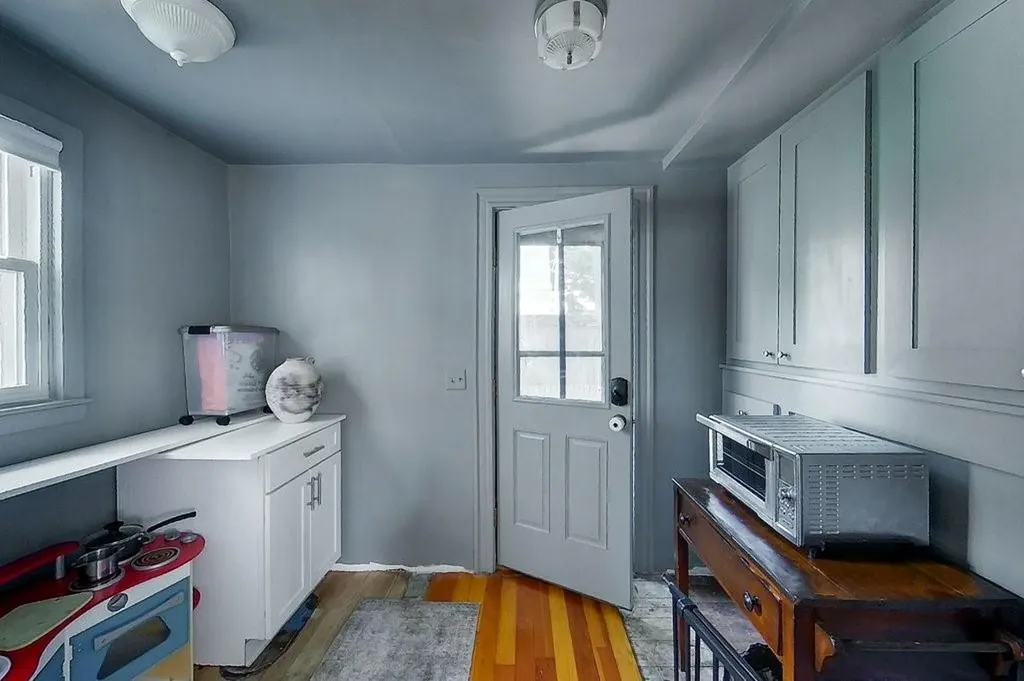 9 Dartmouth Street Newport RI 02840