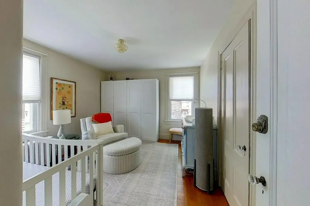 9 Dartmouth Street Newport RI 02840