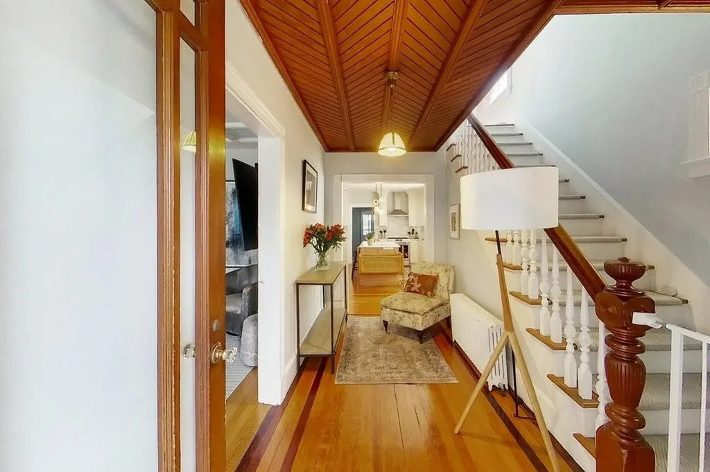 9 Dartmouth Street Newport RI 02840
